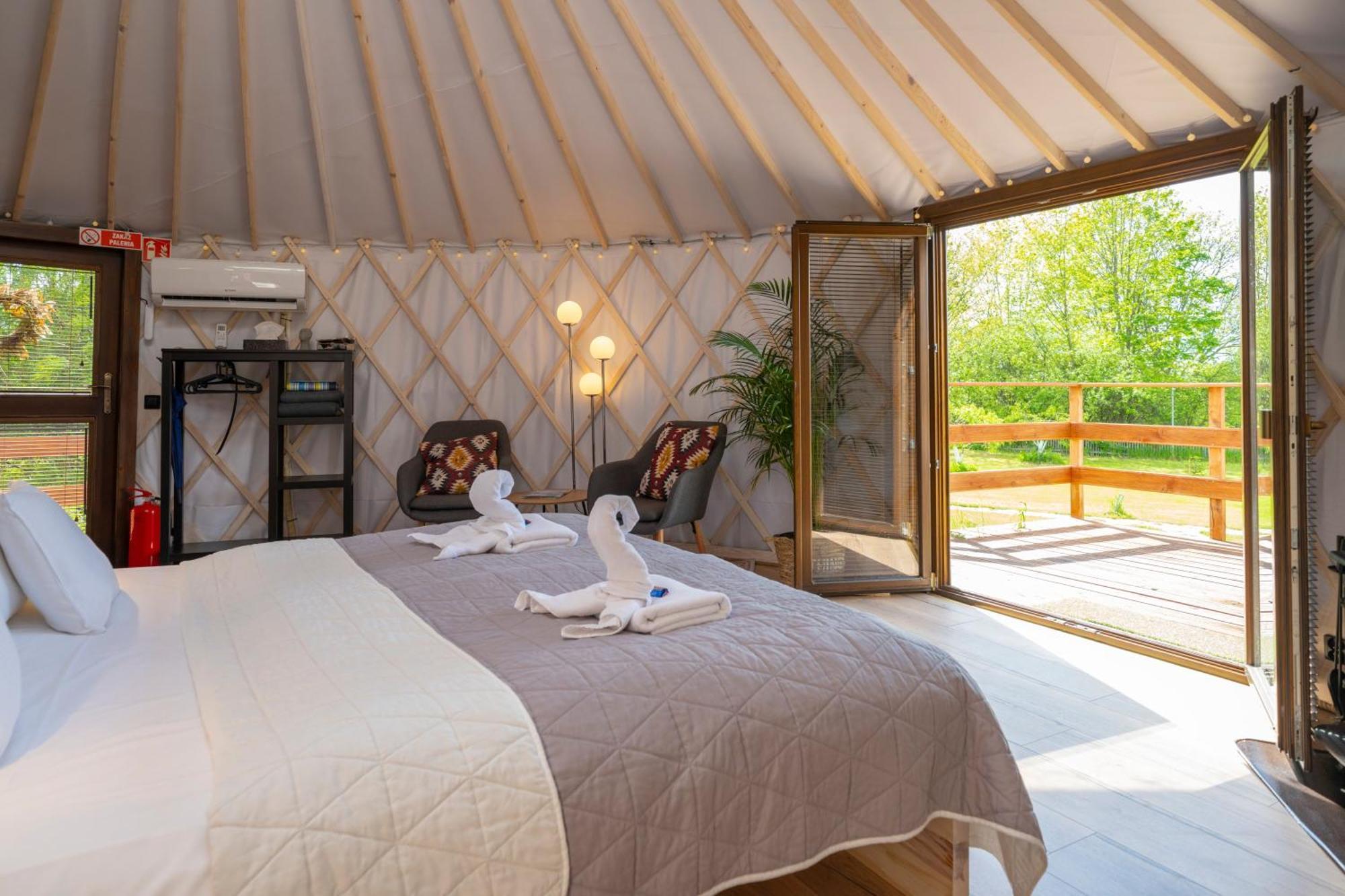Dom W Domu - Izera Glamping Bed & Breakfast Gajowka  Oda fotoğraf